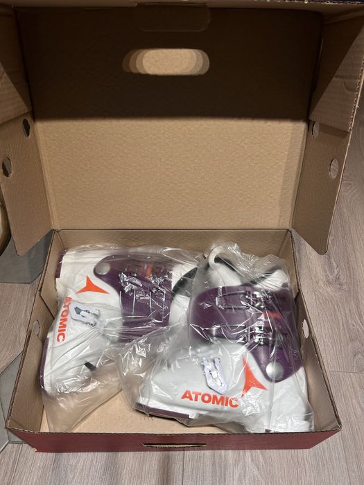 Clapari Atomic Hawx Girl 3