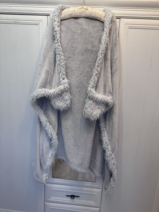 Paturica Oysho purtabila