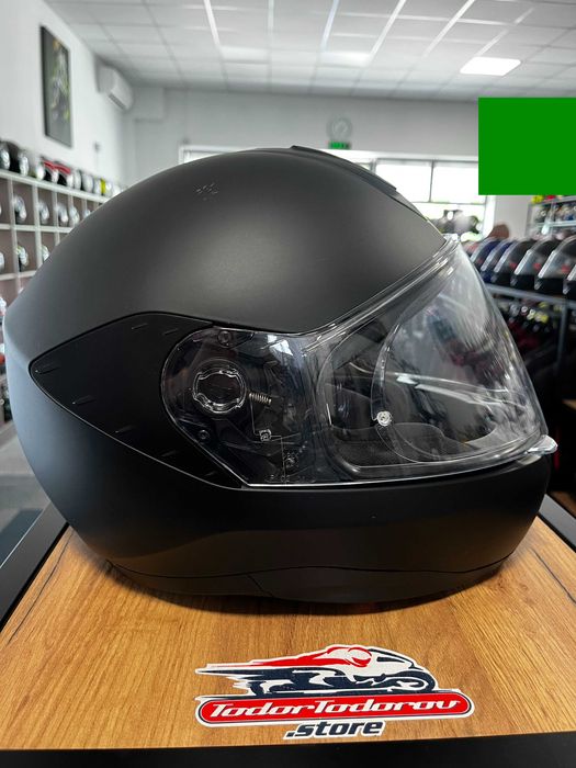 Мото каска SCHUBERTH R2 Matt Black,размер S 55-56см.като нова!