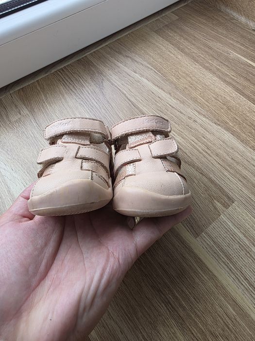 Sandale kickers 19