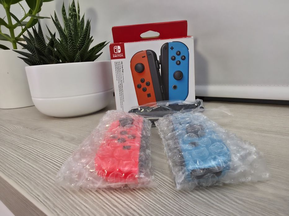 Set Nintendo Joycons, rosu-albastru, noi