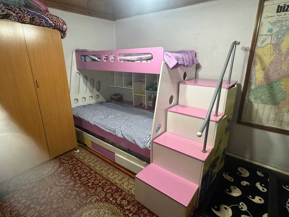 Двухярусная кровать