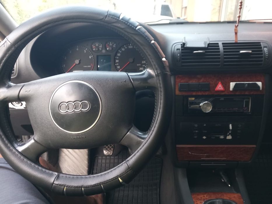 Vând Audi a3 1.6 8l