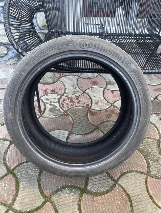 Anvelope 2buc 225/45r18 Iarna, 2buc 235/35r20 vara, 4buc 225/40r18