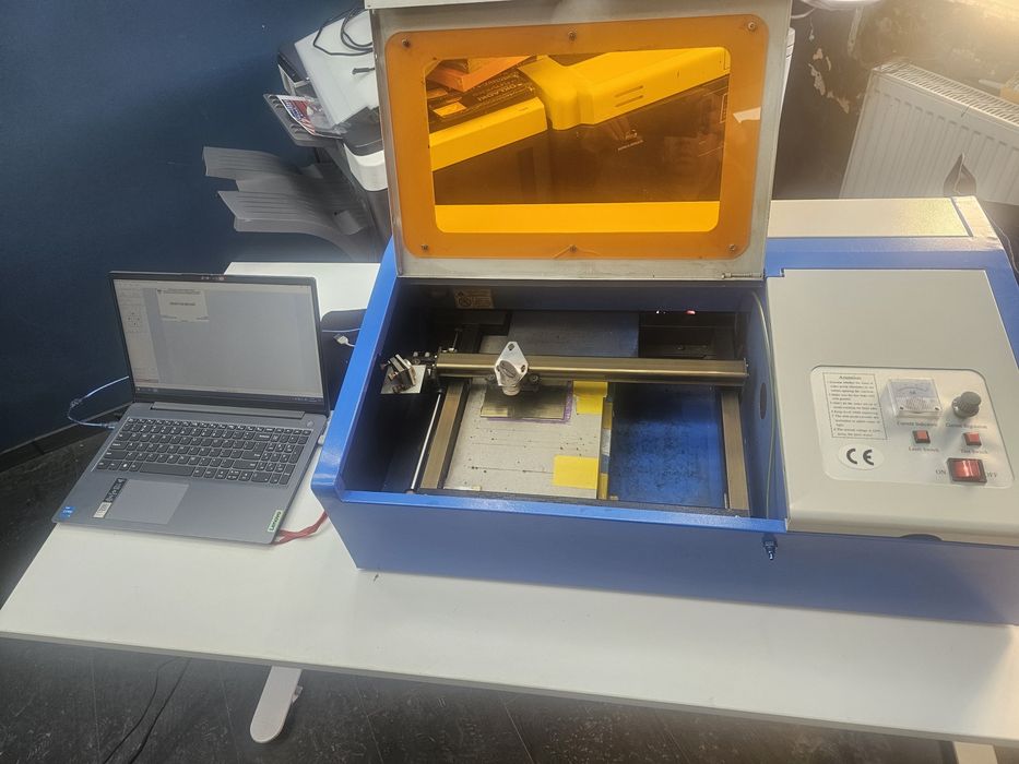 Masina de gravat  k40 (laser co2 40w)