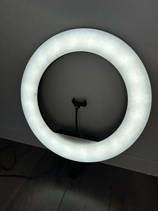 Лампа для фотосессии и видеоблога