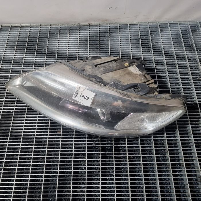 Far Stanga AUDI Q7 - SUV 4 Usi (1462) Xenon