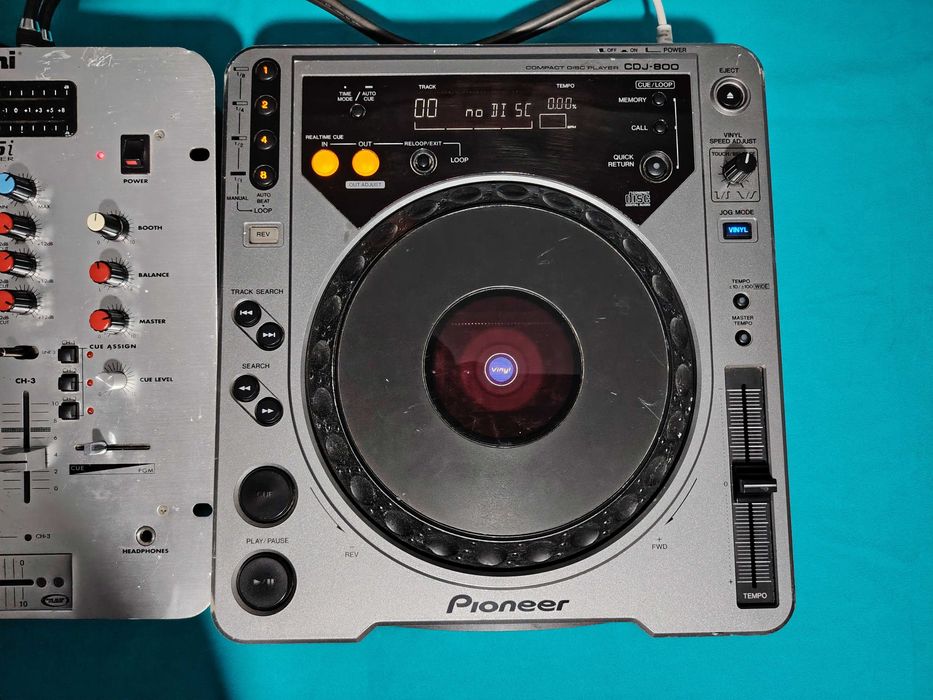 PIONEER CDJ-800, două CD player, unul cu defect și Gemini PS-626i Stereo Mixer
