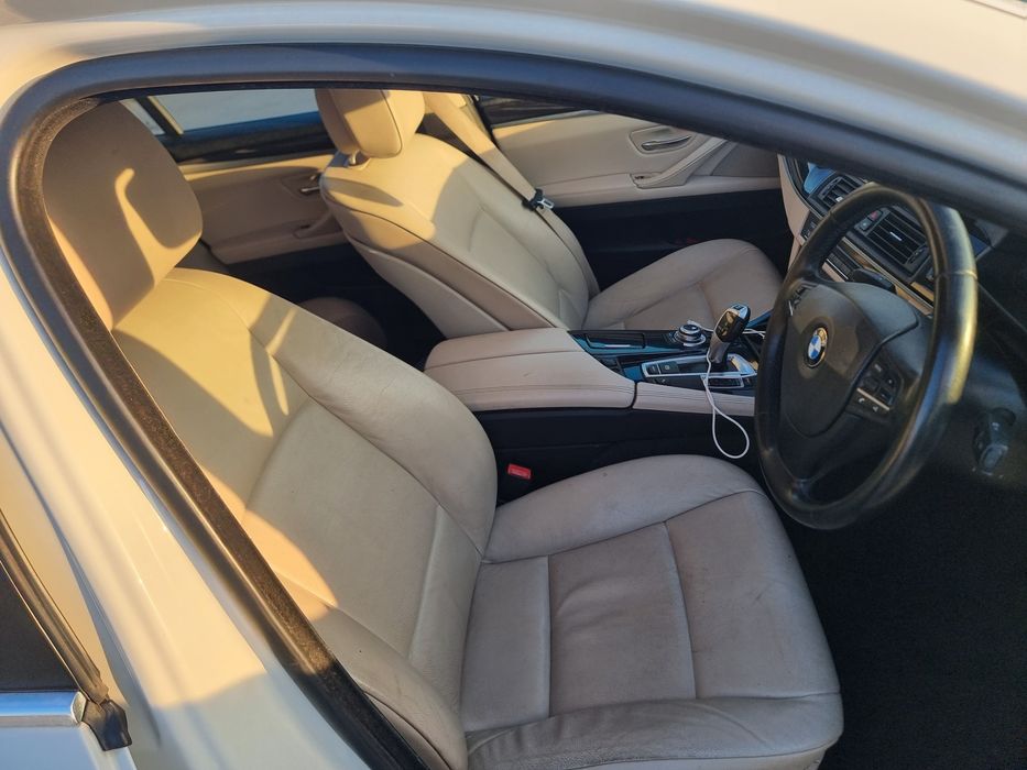 BMW F10  2012  volan dreapta