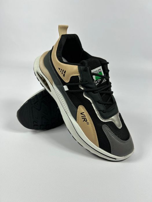 Продам кроссовки