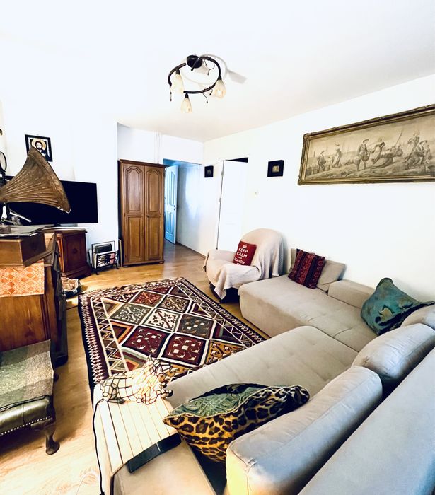 Apartament cu 2 camere, parter, zona Păltiniș, Bd. Cantacuzino