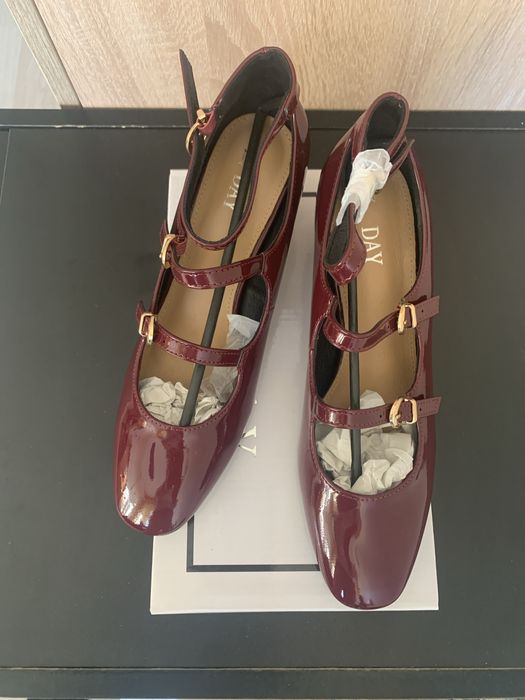 Pantofi lacuiti de dama