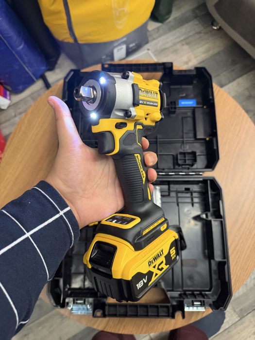 Dewalt DCF 922 Masina de insurubat cu impact