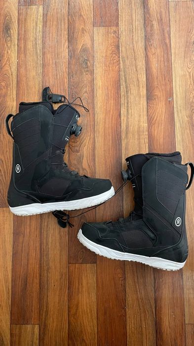 Продам сноуборд комплект