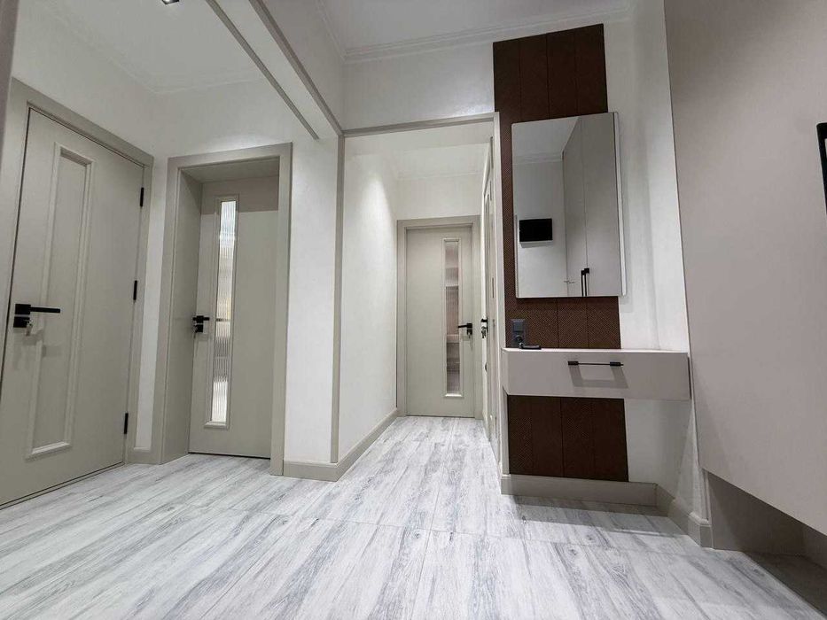 3-шка на Мирзо-Улугбекском Ц-1 Метро Хамид Алимжана 90 m²