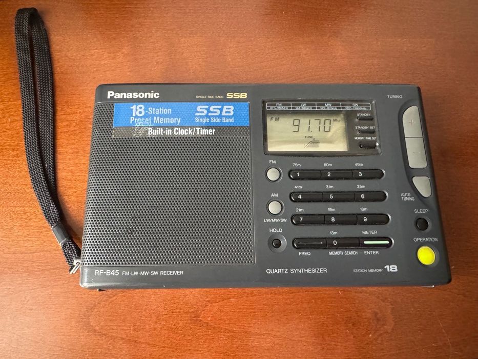 Radio Panasonic RF-B45 „world band” in stare perfecta de functionare, de colectie