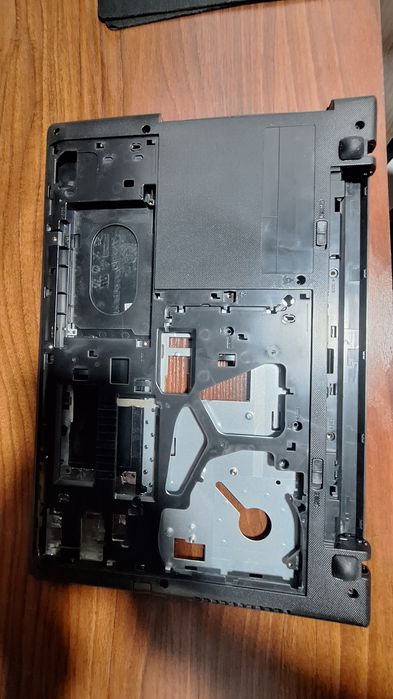 Lenovo korpus yangi E,I qismlari