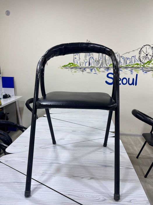 Restoran, ofis va o‘quv xonasi uchun stol-stullar (15 dona)