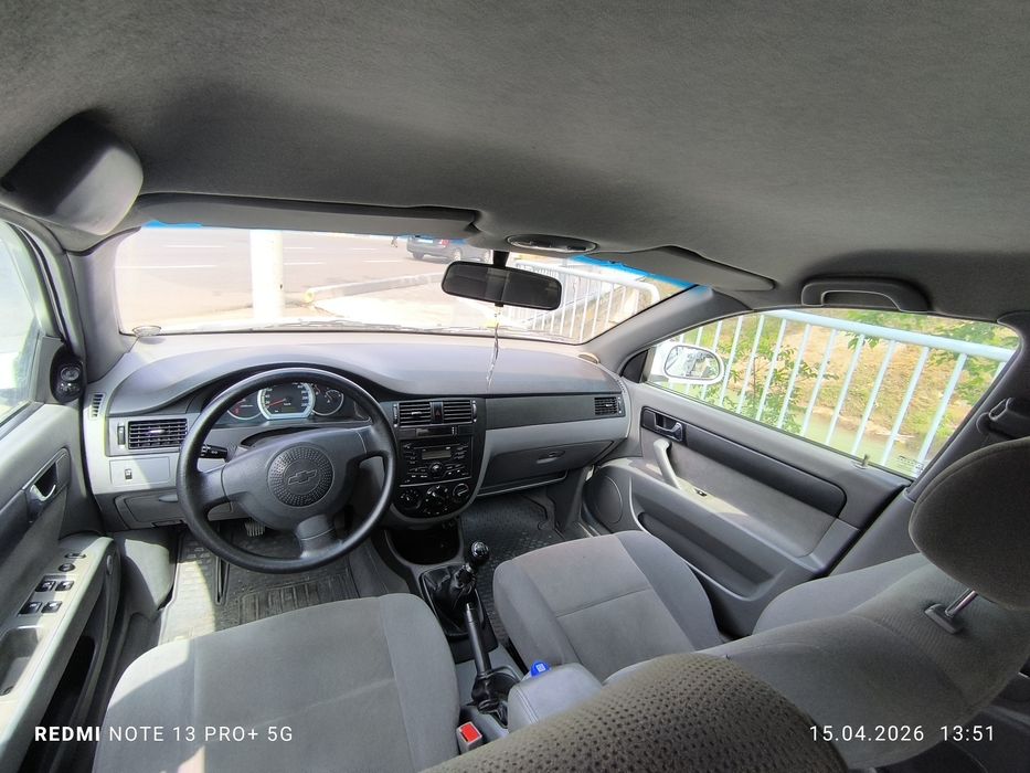 Nasiyaga Jentra mexanika beriladi 2014 yil probeg 100000 xolati yaxshi