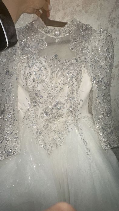 Продаю свадебный платья