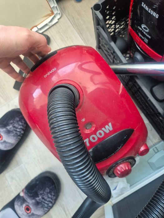 Пылесос Daewoo старый