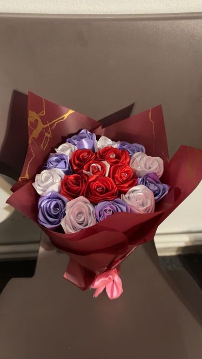 Buchet flori satin 17 -18 trandafiri