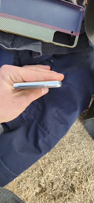 Samsung S21    xotira 256