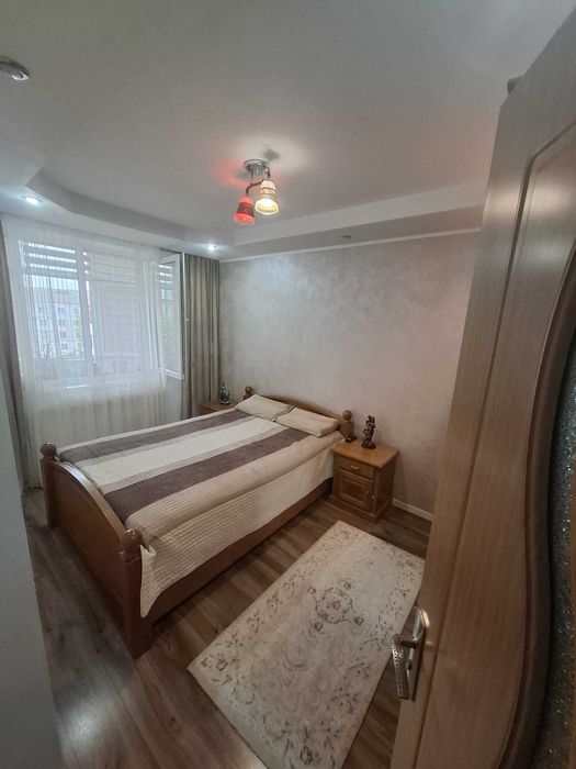 Vînd apartament 3 camere