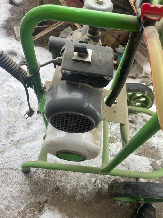 Молочный доильный аппарат с бочкой