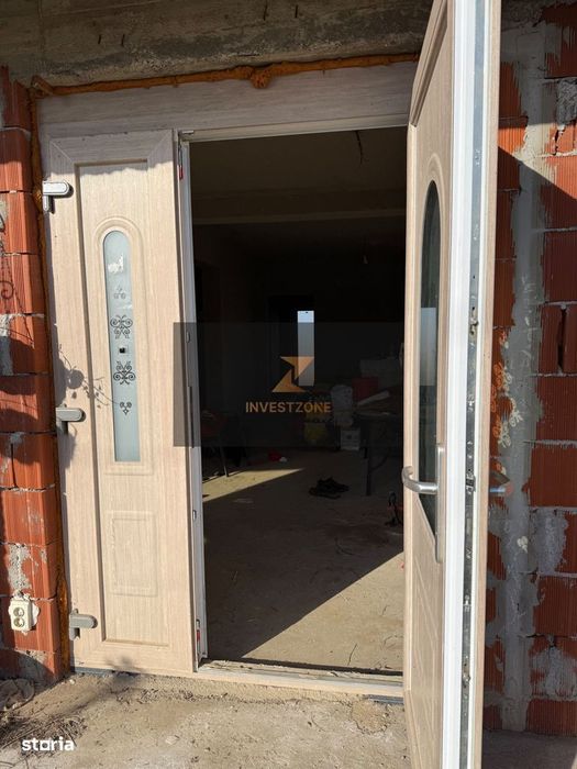 Casă spațioasă cu teren 806 mp