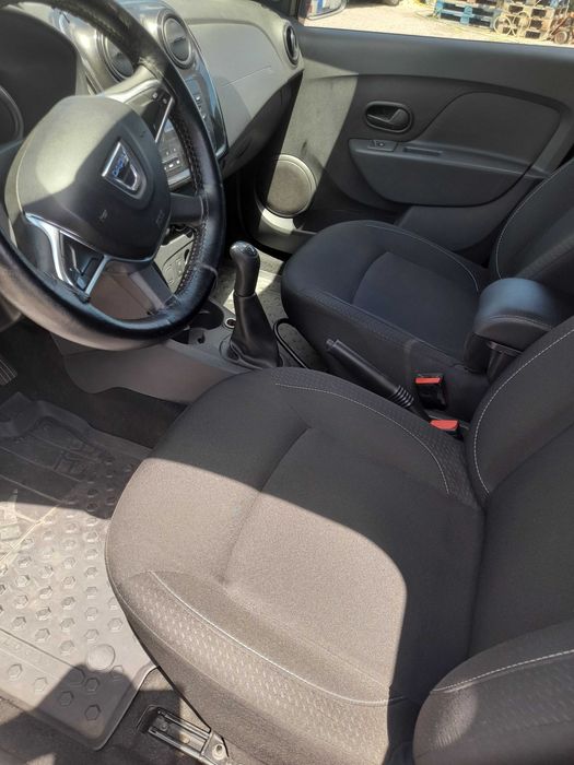 DACIA LOGAN 2018, benzină, capacitate cilindrică 898, ac, unic proprietar, 113595 km, închidere centralizata, geamuri față electrice, 6300 euro