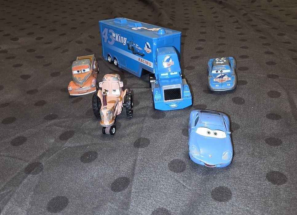 Vând. Masinute Cars