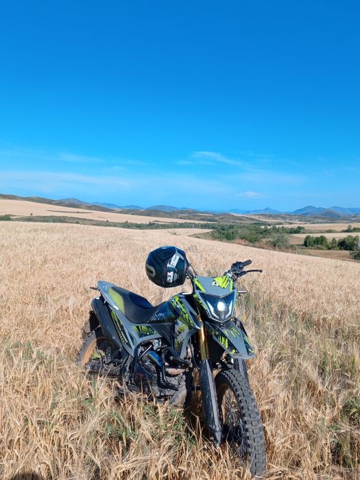 Продам мотоцикл 250 кубов