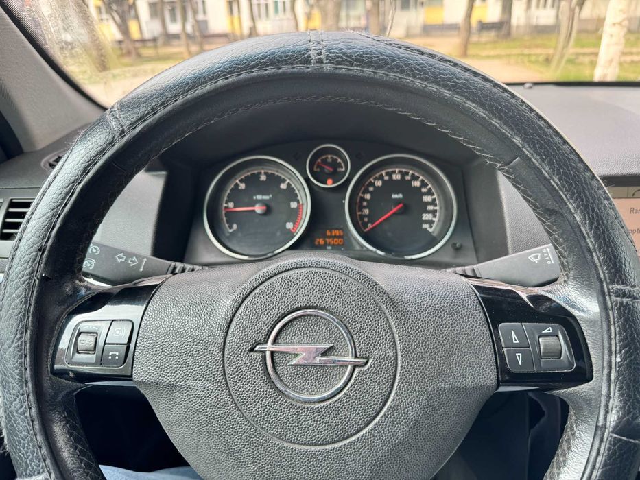 Opel Astra H Caravan (break)