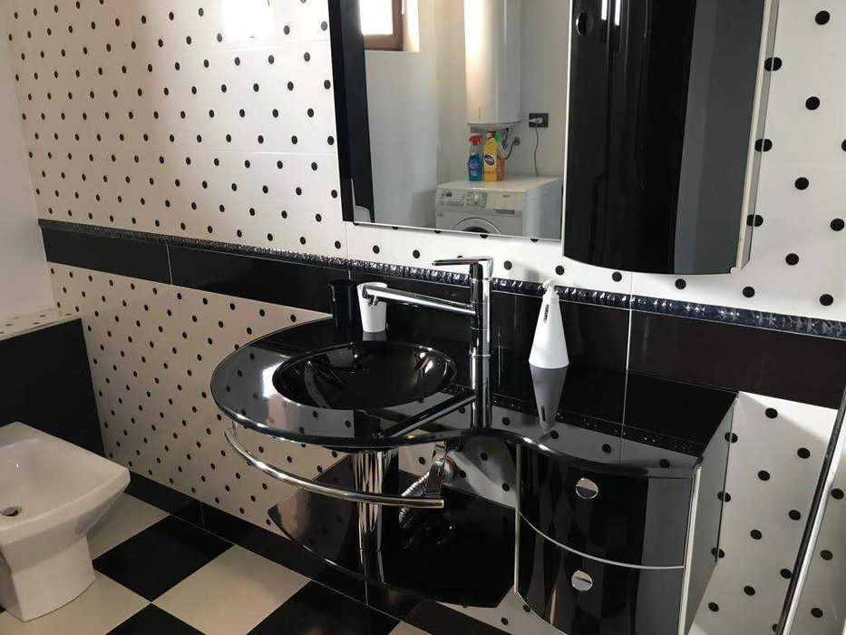 Дава се под наем Тристаен апартамент в Казанлък - 100 кв.м за 357 € - Снимка #6