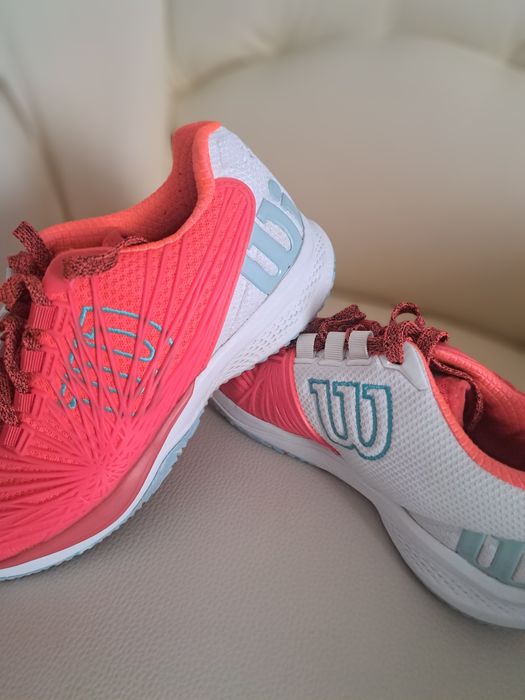 Adidași Wilson în stare impecabila