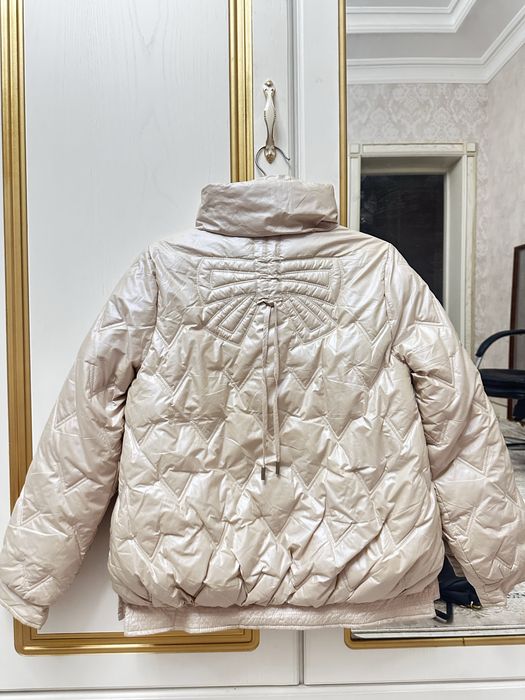 Qizlar uchun kurtka razmer M