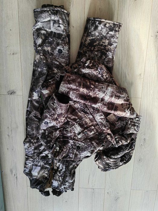 Продам зимний костюм