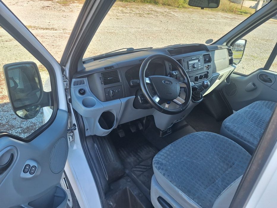 Ford tranzit 2,2 tdi 8+1 Locuri  2010