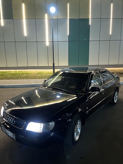 Продам Ауди А6 С4, 2 литра Моно