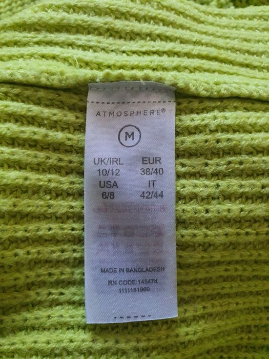 Pulover cu anchior, Atmosphere