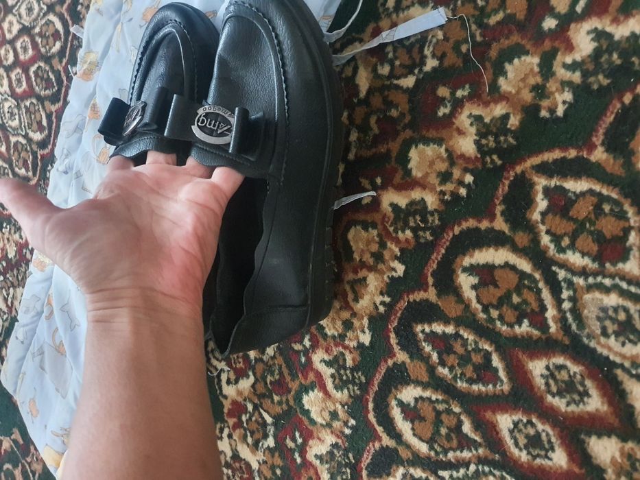 Туфли женские. Жагдай жаксы. 50 мынга сатылады. Размер 38 большемерки.