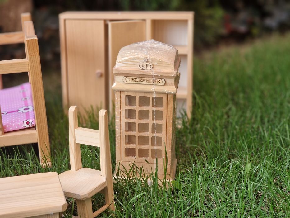 Set complet mobilier în miniatură din lemn natur pentru căsuță păpuși