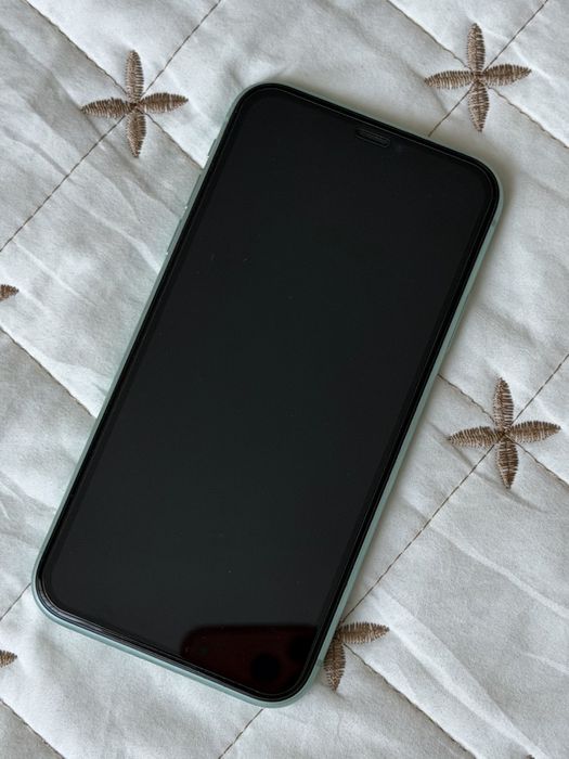 iPhone 11 64 GB (бирюзовый)