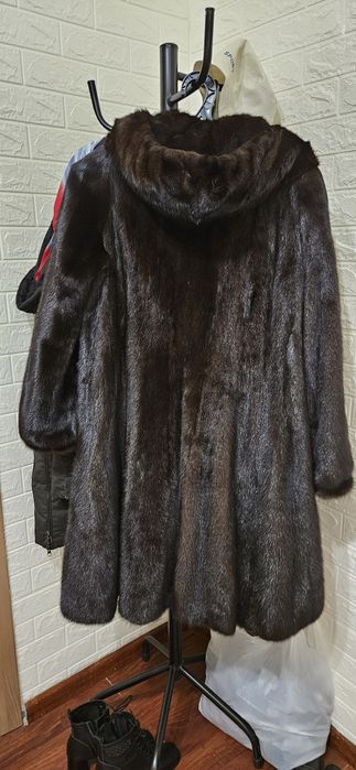 Продам шубу, мех -норка
