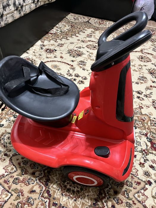 Электромобиль детский