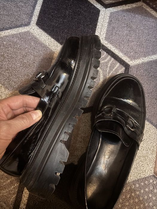 Продам лоферы кожа