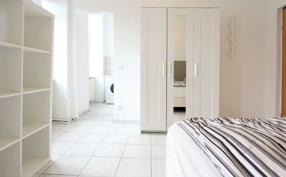 Дава се под наем Четиристаен апартамент в Пловдив, Христо Смирненски - 110 кв.м за 323.85 € - Снимка #3