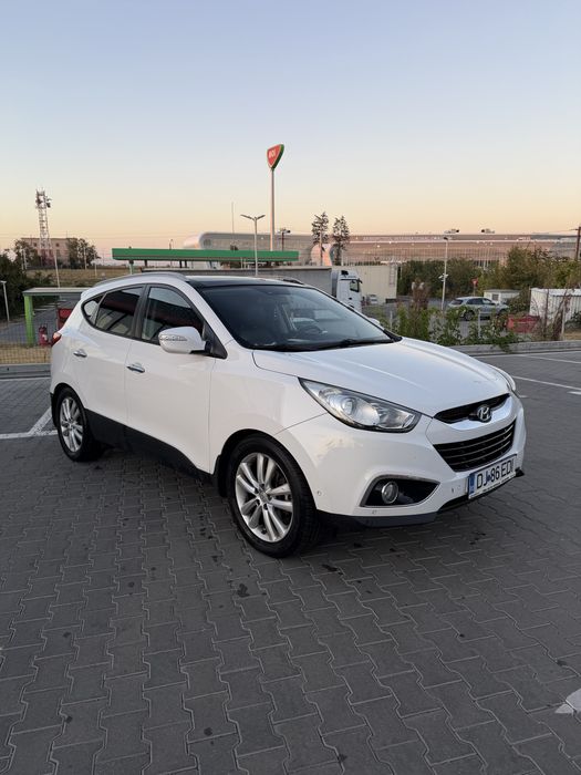 Hyundai ix35 4x4 2.0 CRDI 184cp An 2012 Automat