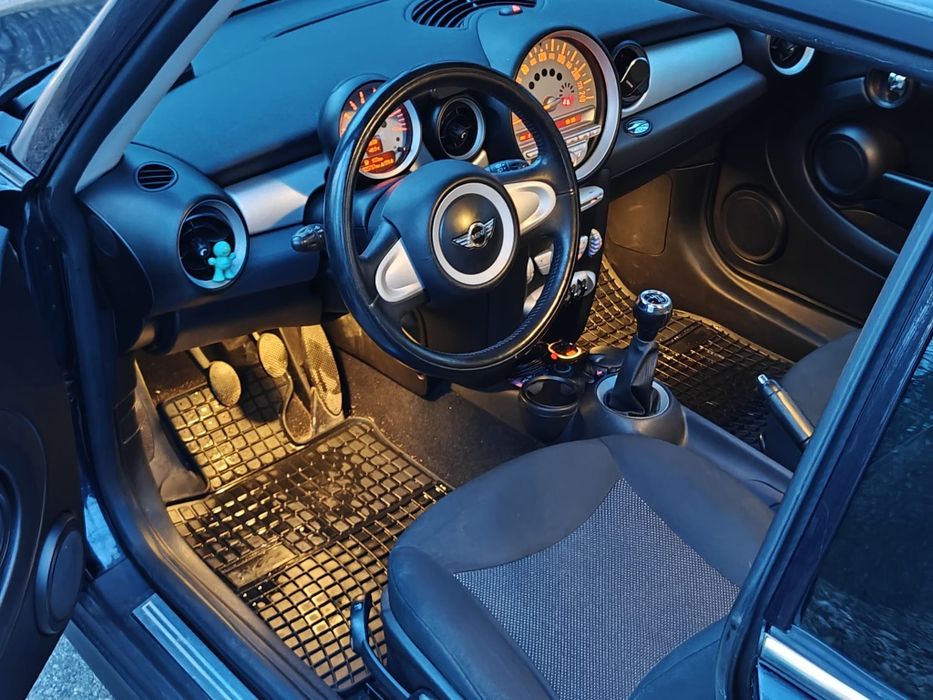 Mini One ( mini cooper ) 1.4 benzina 95 cp - 2008 , inmatriculat